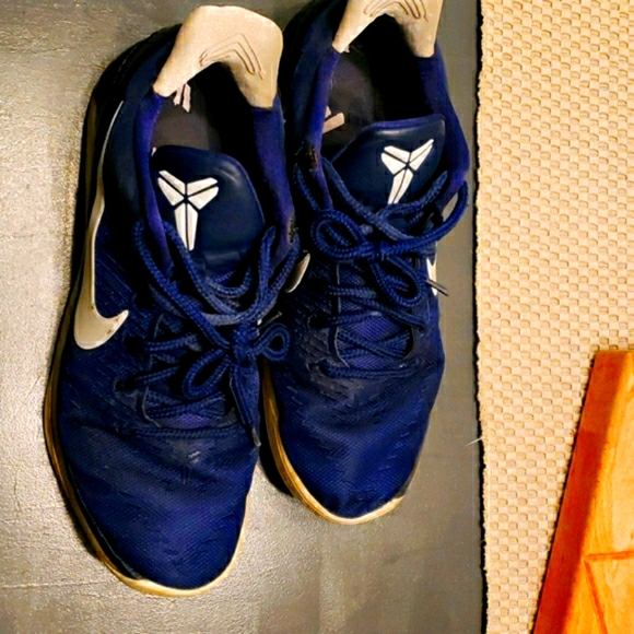 Nike Kobe AD - Picture 2 of 2